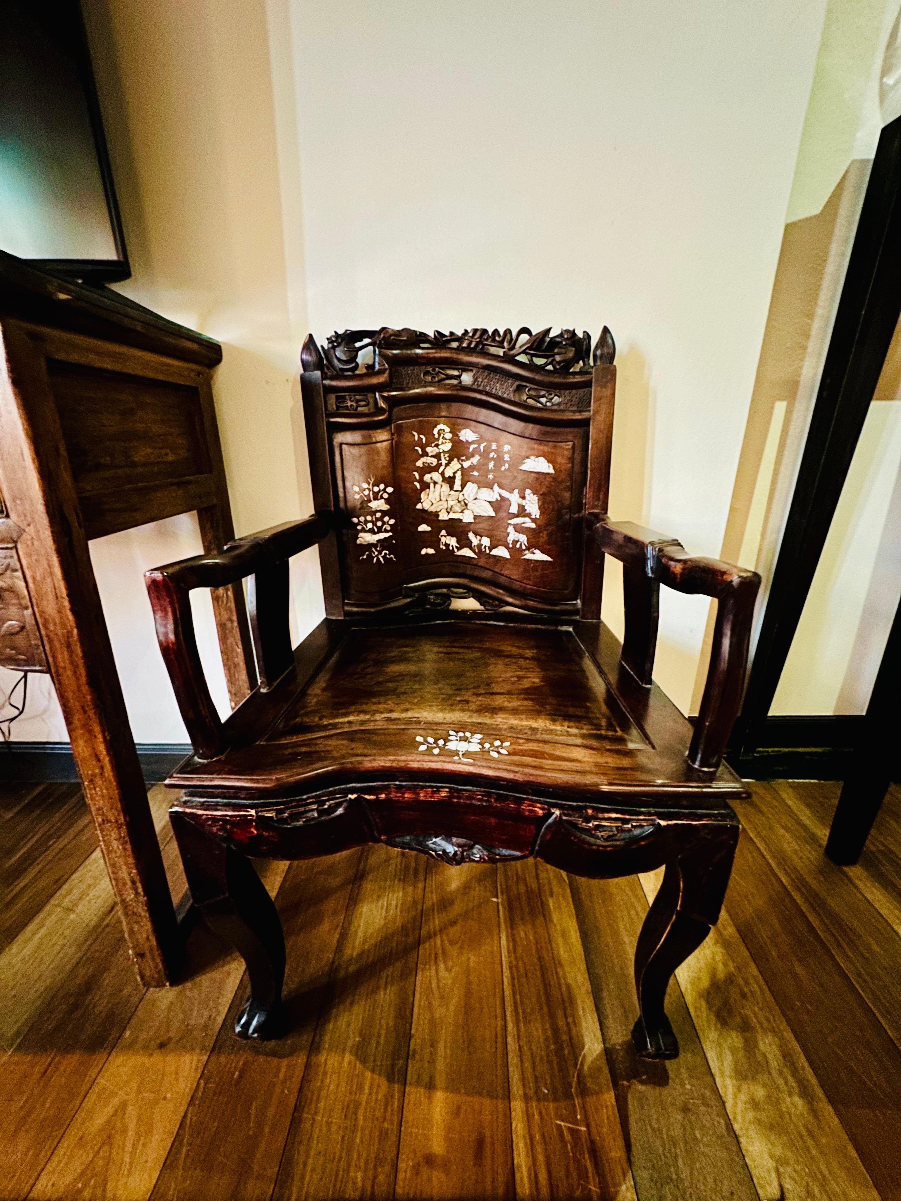 Calligraphy room - chair