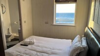 Massive bed