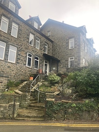 Walk up to the hotel