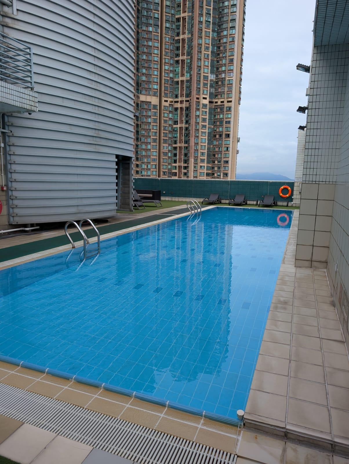 Swimming pool on the 28th floor