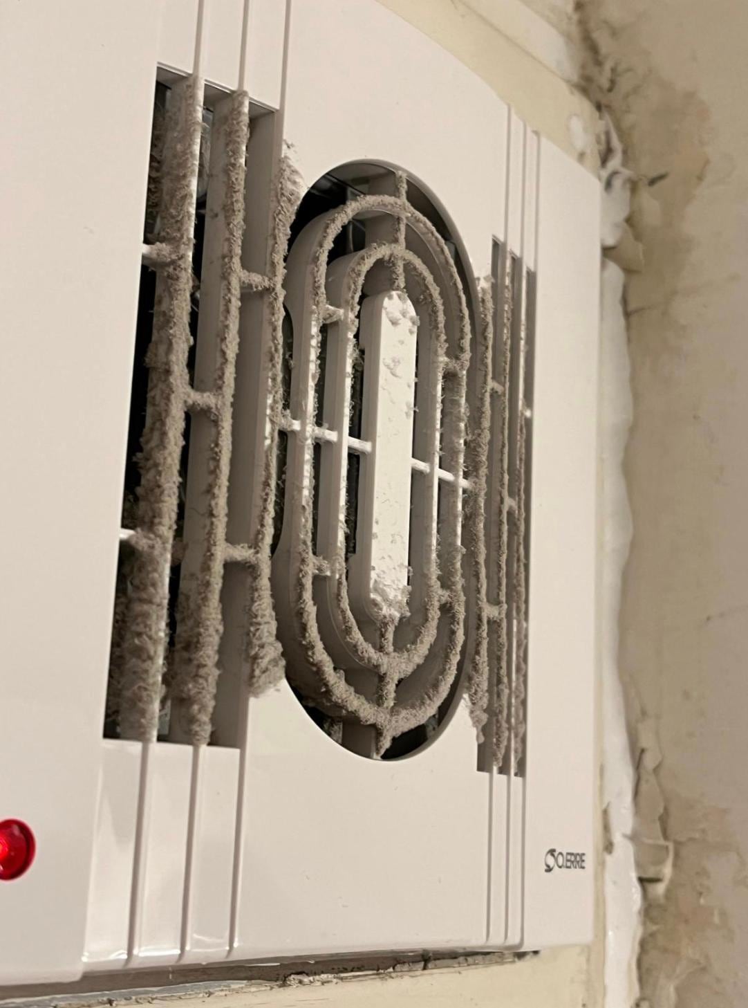 The fan in the bathroom was very noisy and could need some cleaning