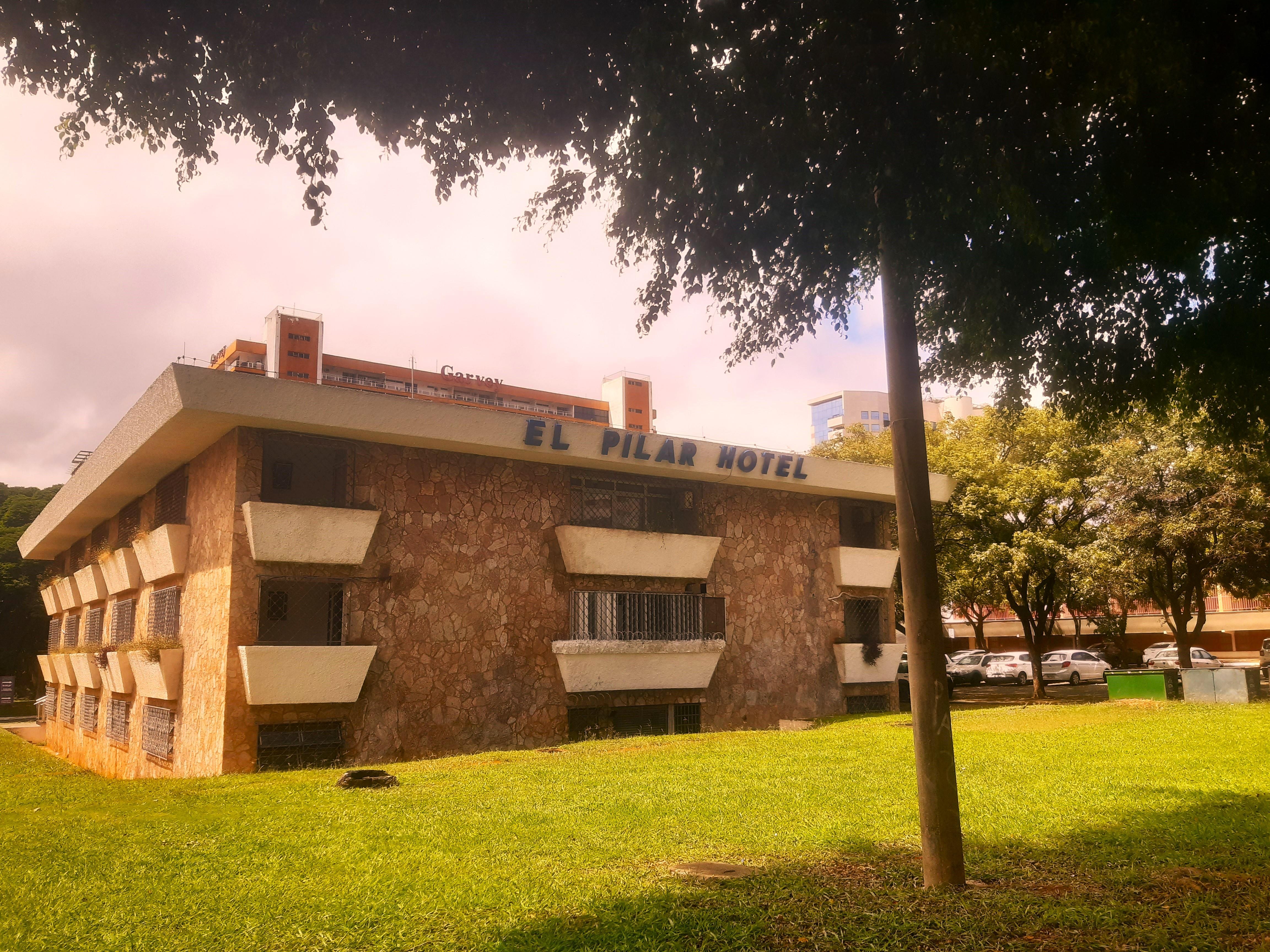 Fachada do Hotel El Pilar
