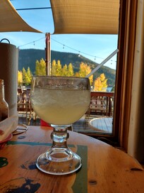 Restaurants are close by