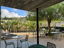 Breakfast and pool area
