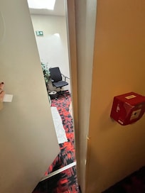 Items causing obstruction at / staircase fire escape route