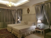 elegant western classical decor