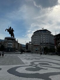 Hotellet centralt på torget