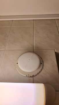 Verdreckte Badezimmerlüftung