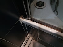 Shower screen