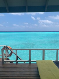 Varanda do quarto Water Villa