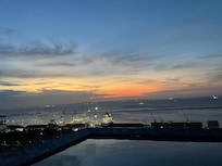 Por do sol da piscina