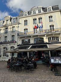 Dentro das muralhas, frente do hotel