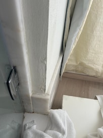 Parede de fora, no quarto