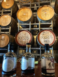 Kies winery last stop on tour