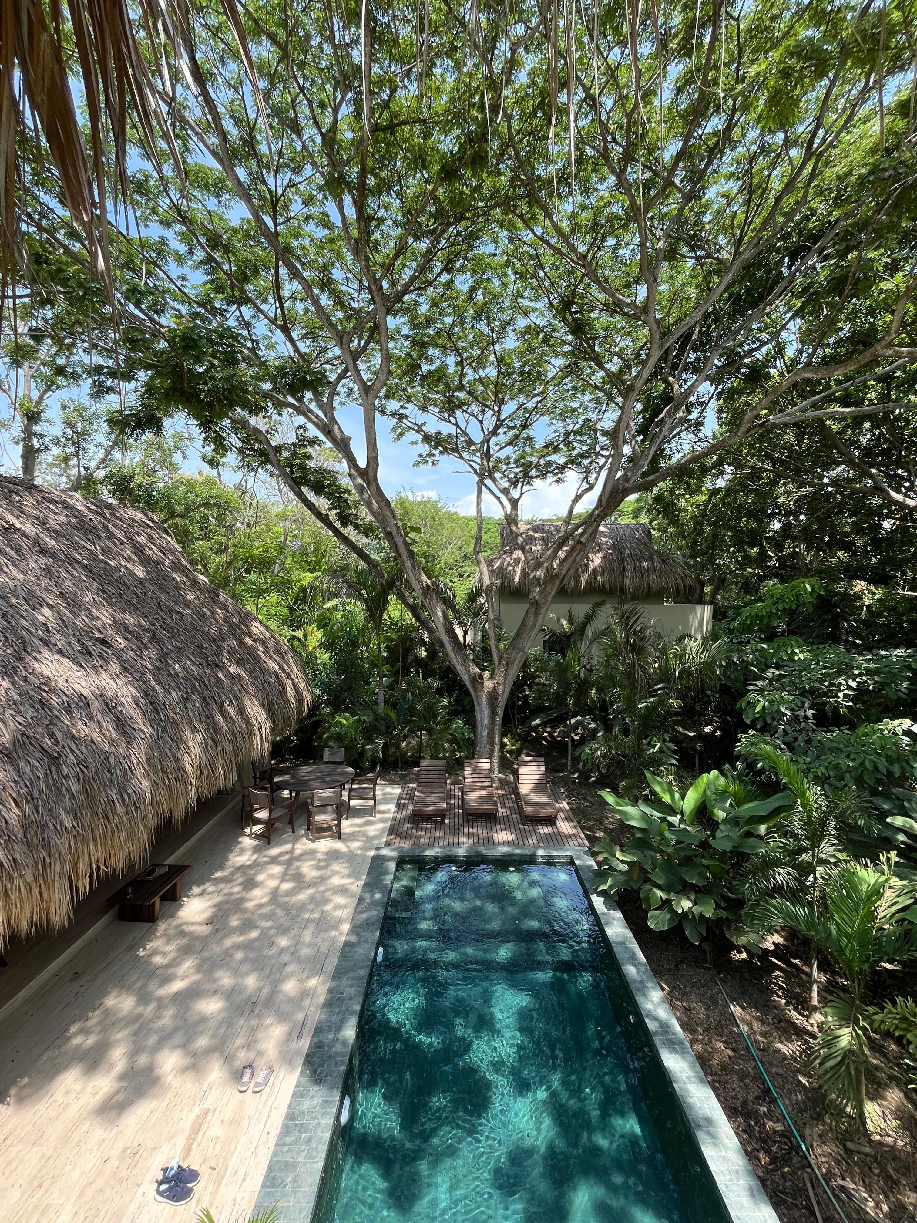 Piscina privada de la casa en la que me hospedé.