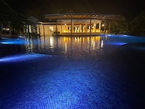 Lâune des piscines de lâHilton Adult only