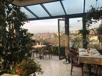 Roof top pour le petit déjeuner, vue magnifique !