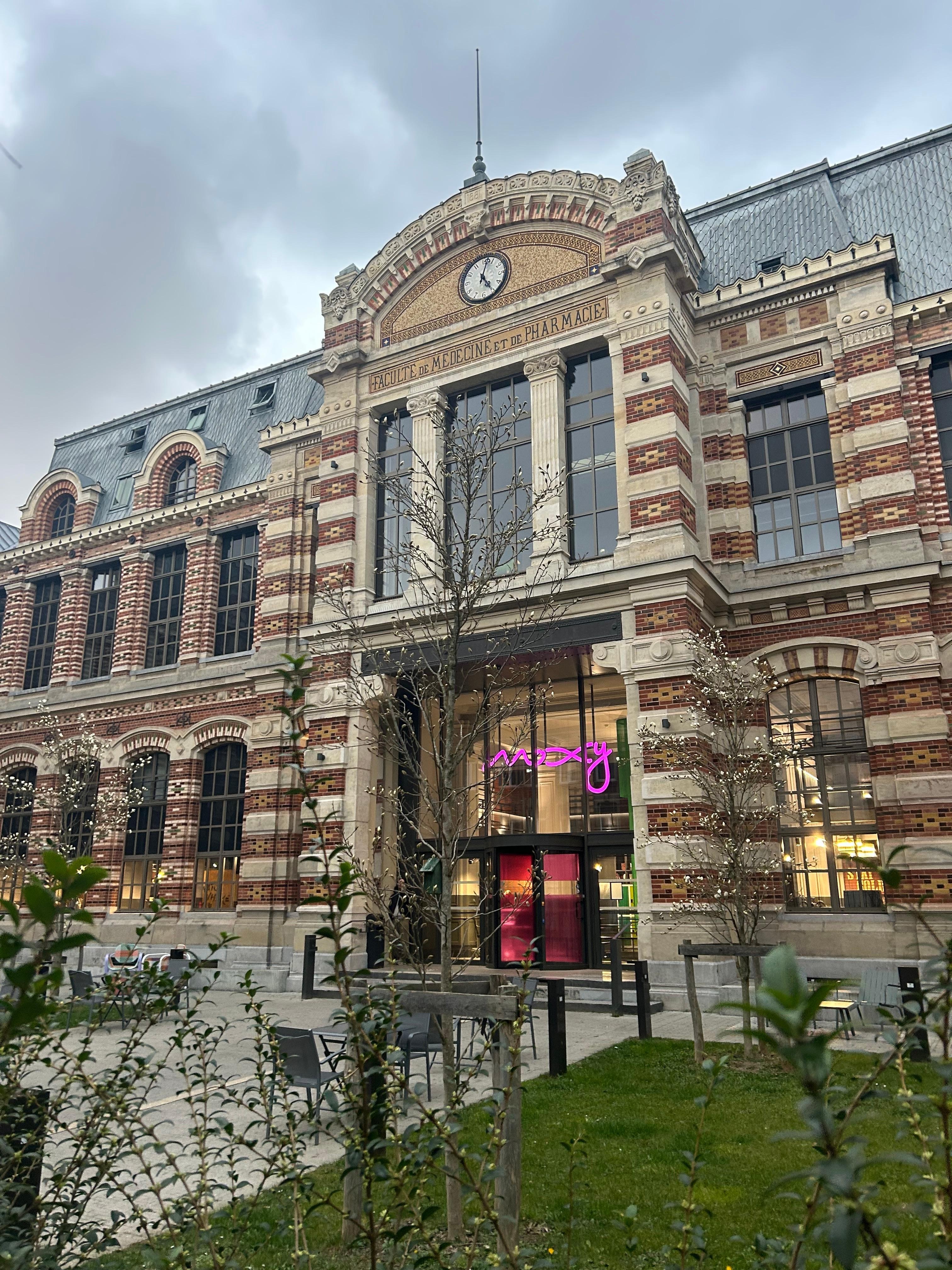 Façade de l’hôtel