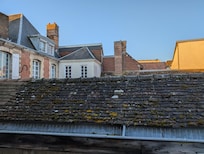 Vue des toits depuis chambre au 3Úme étage