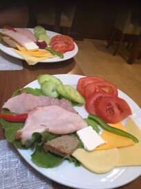 Corona säkrad frukost.