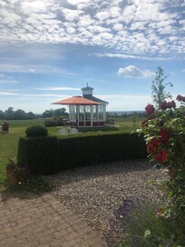 Vy över trädgården