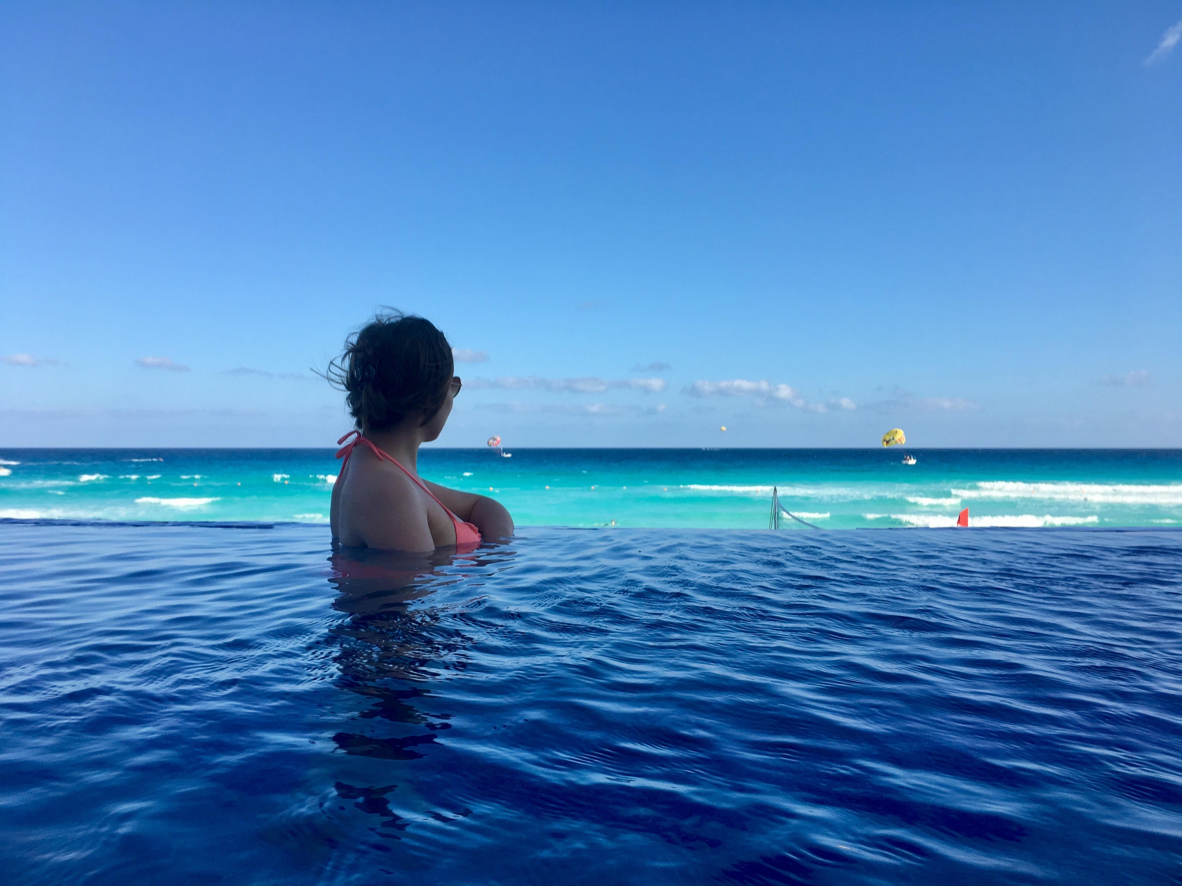 Infinity pool