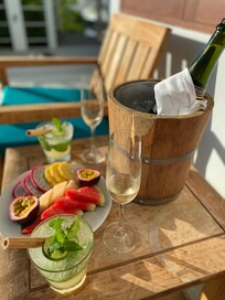 Welcome mojito and fruit. We bought the champagne but it was waiting on ice for us.