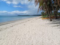 Phaidon beach