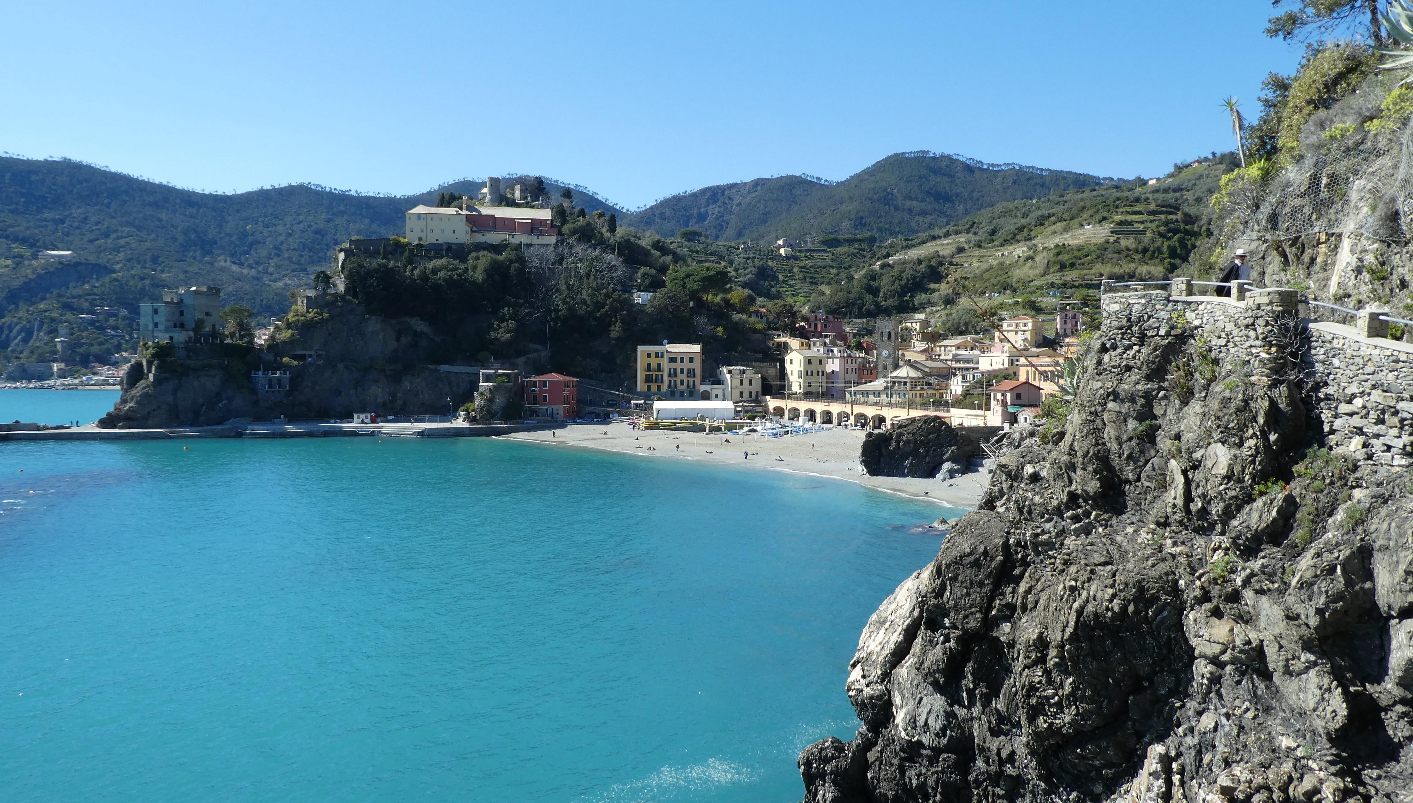 Monterosso château et monastère