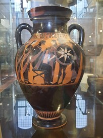 Griechische Keramik, sowohl Import als auch Nachbildung durch Etrusker