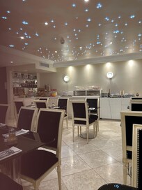 Salle du petit déjeuner