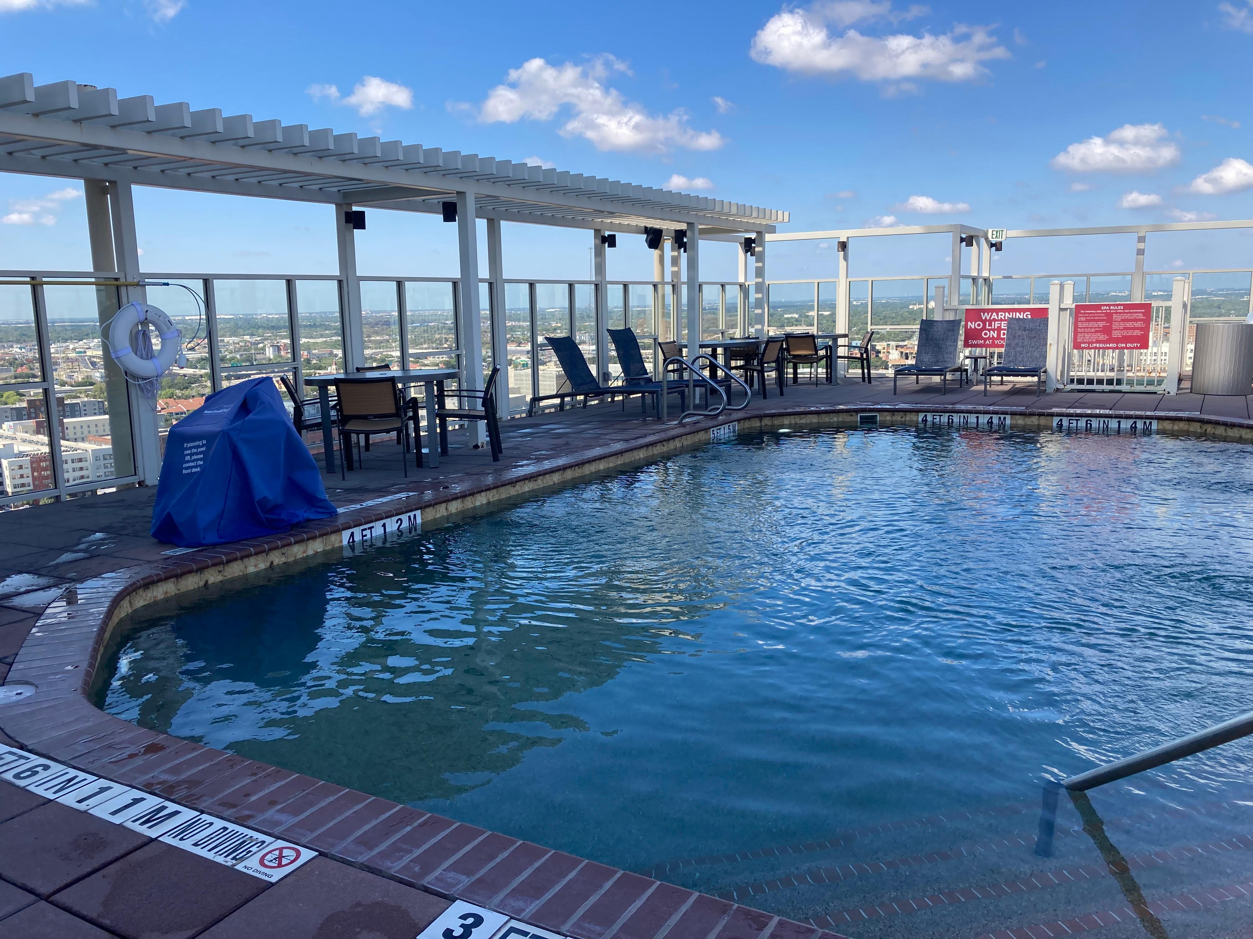 Rooftop pool and hot tub