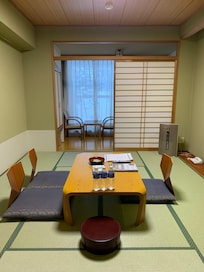 有open air bath榻榻米房間