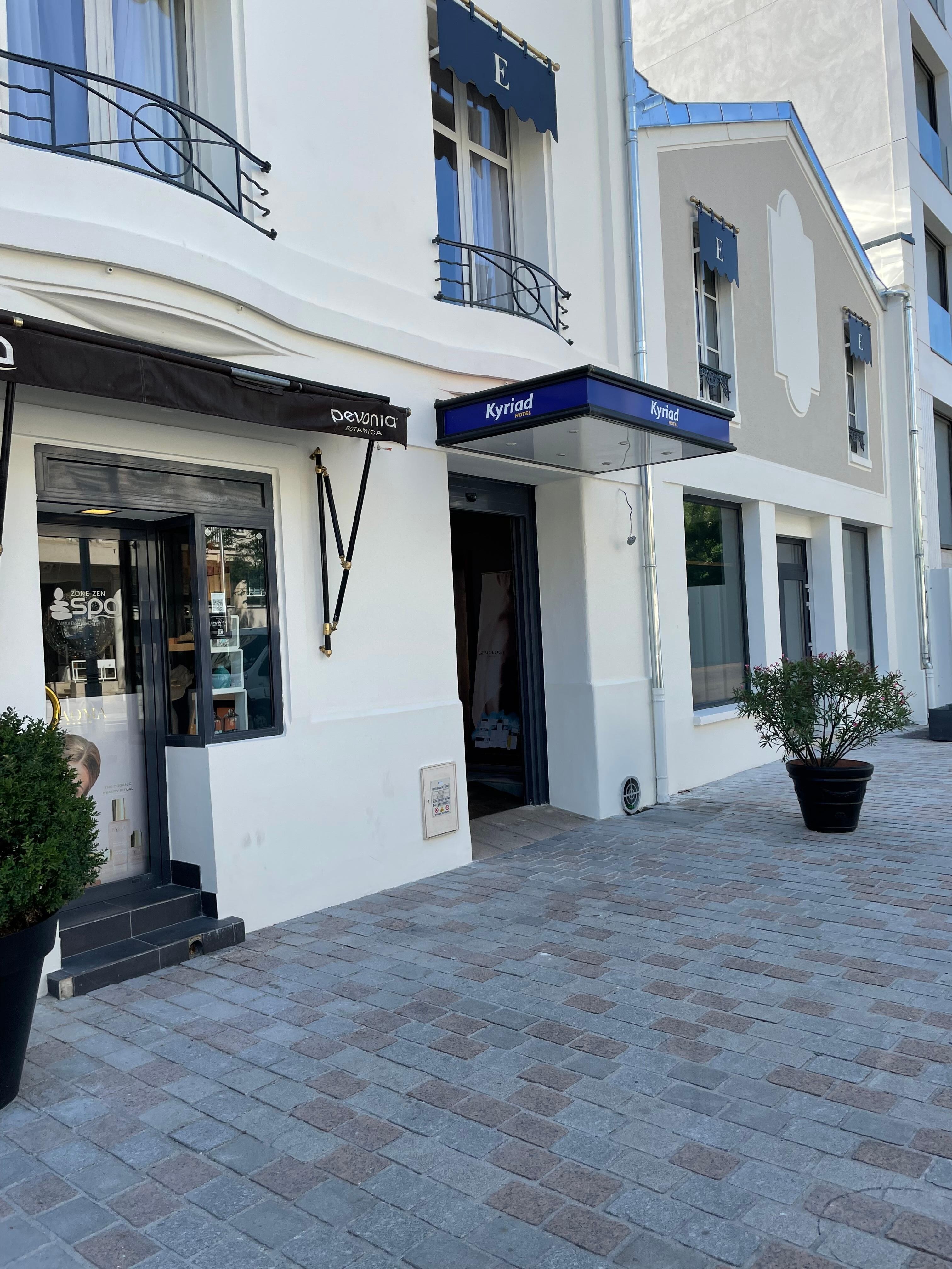 Façade de l’hôtel