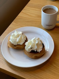 Egengjorda våfflor från frukostbuffén