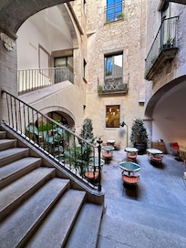 the common patio / entry