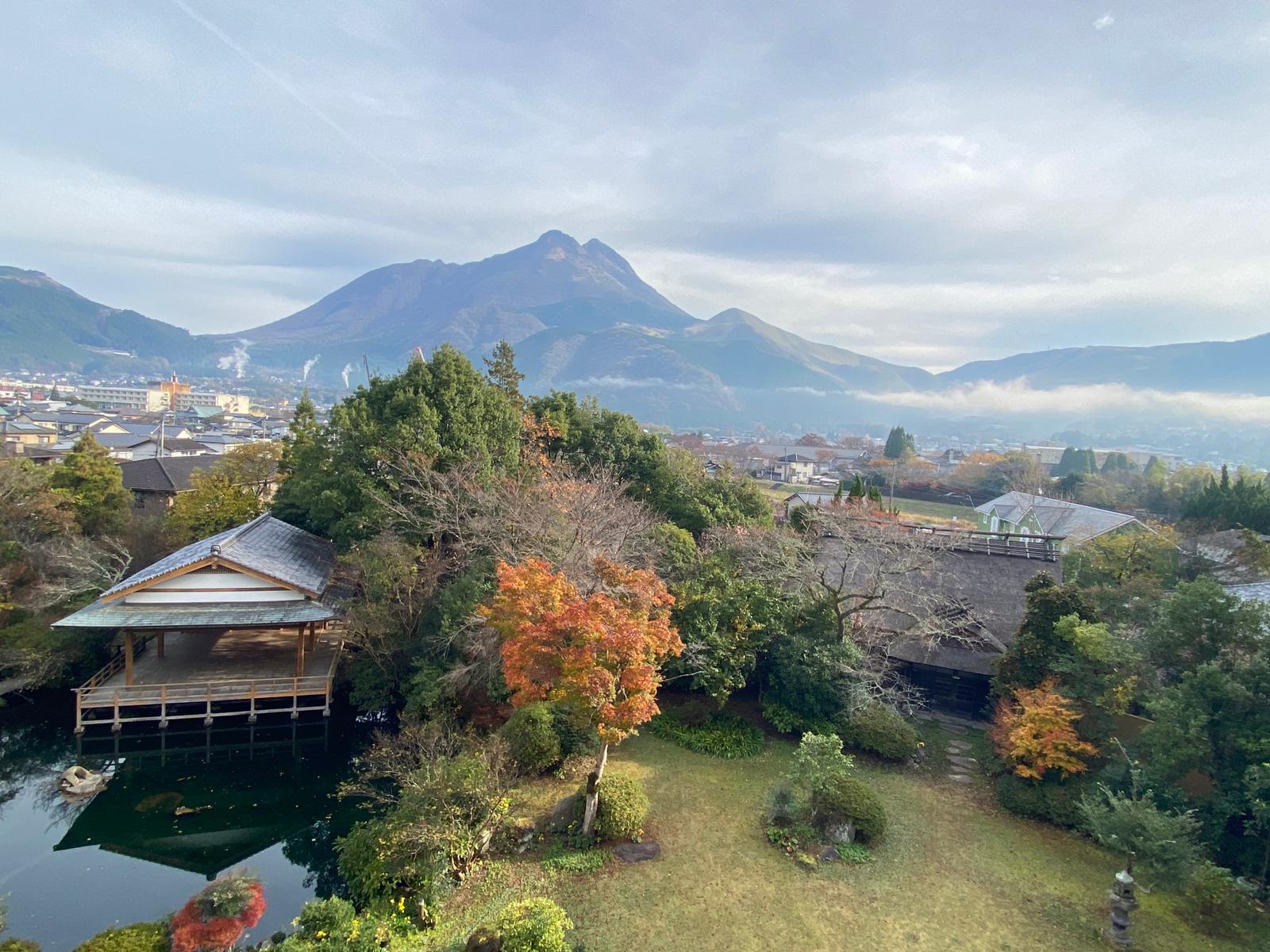 room with beautiful and awesome mountain view