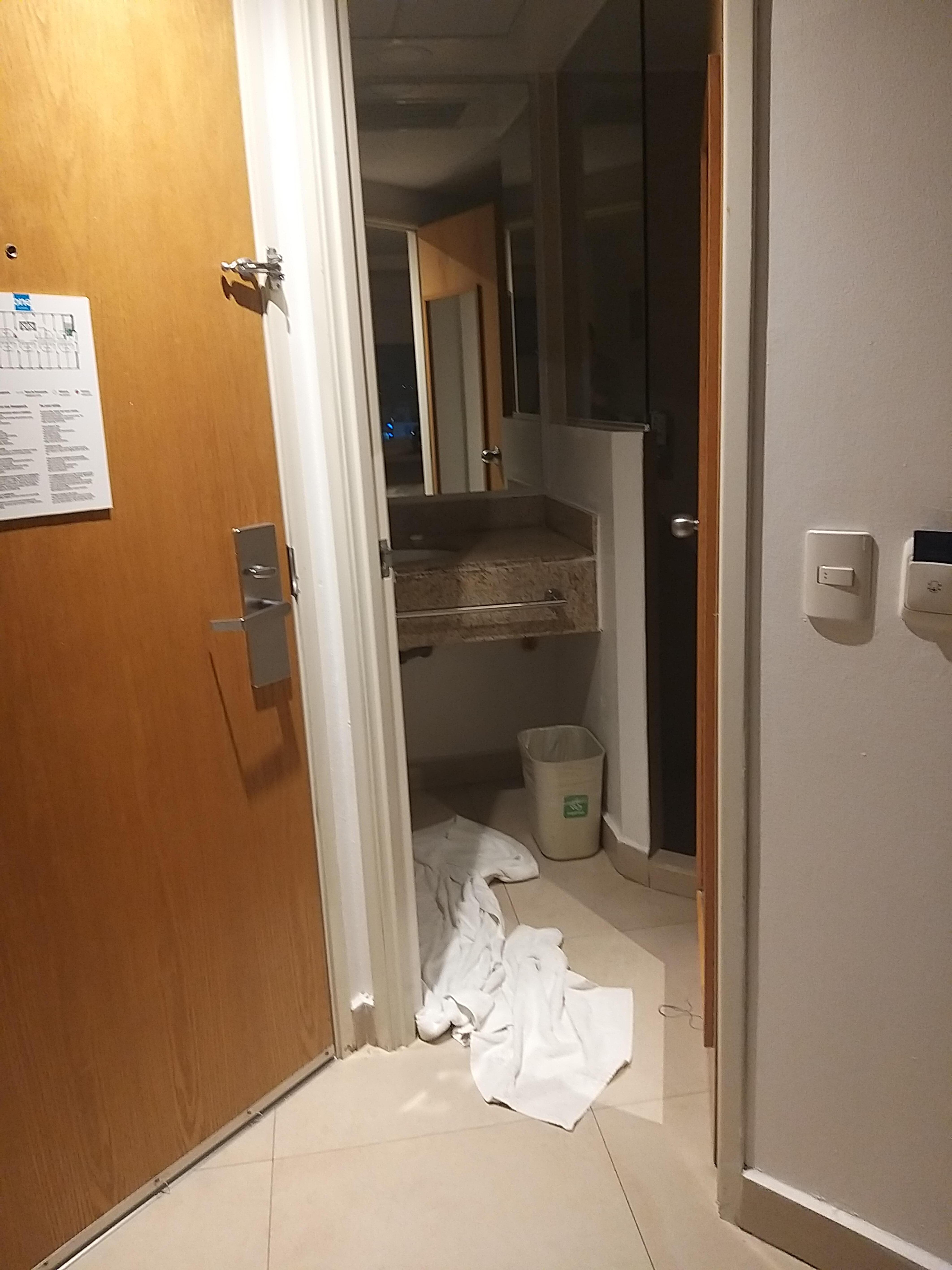 Todo el.dia sin hacer el.cuarto