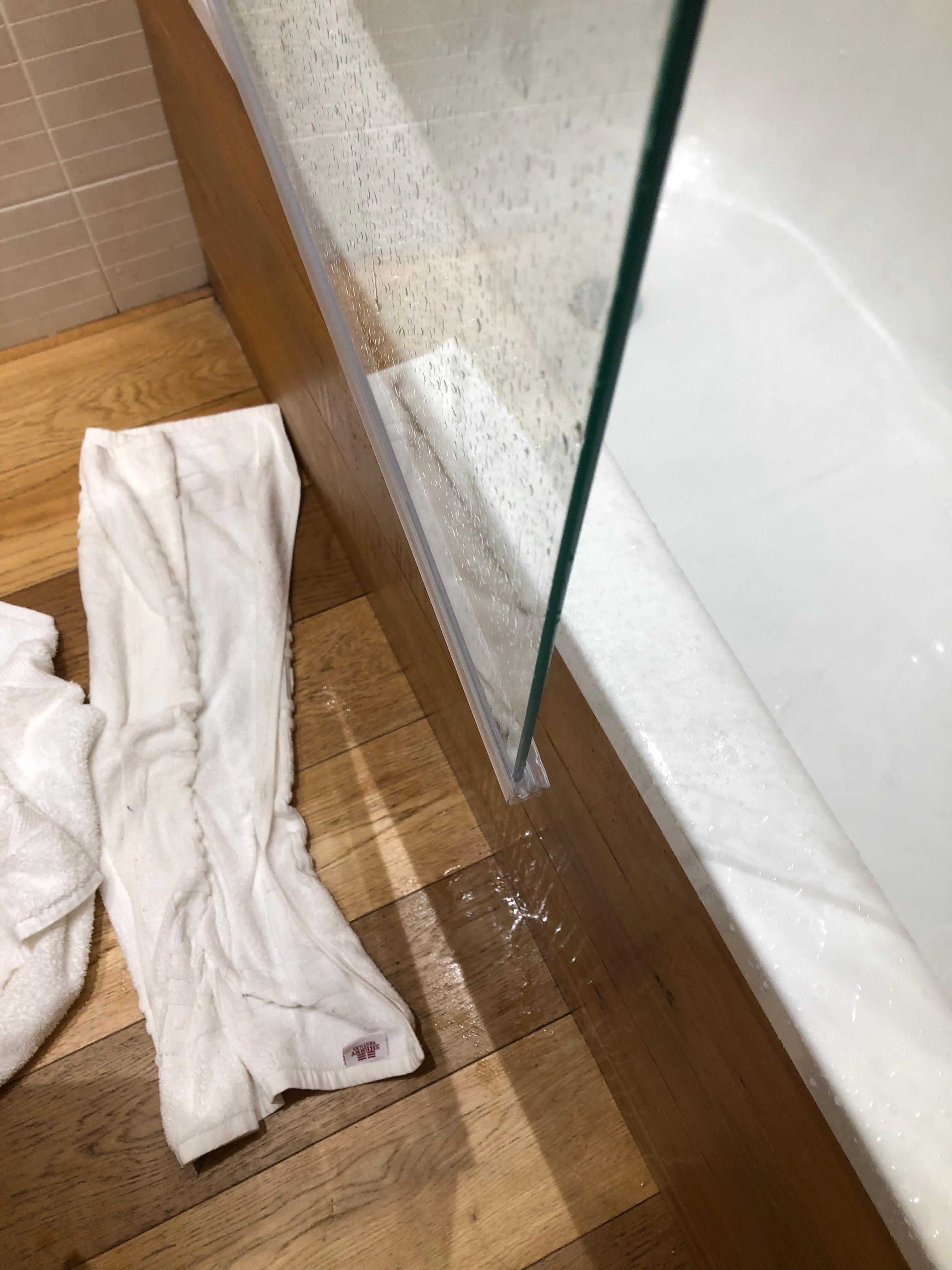 Shower screen broken and unable to close