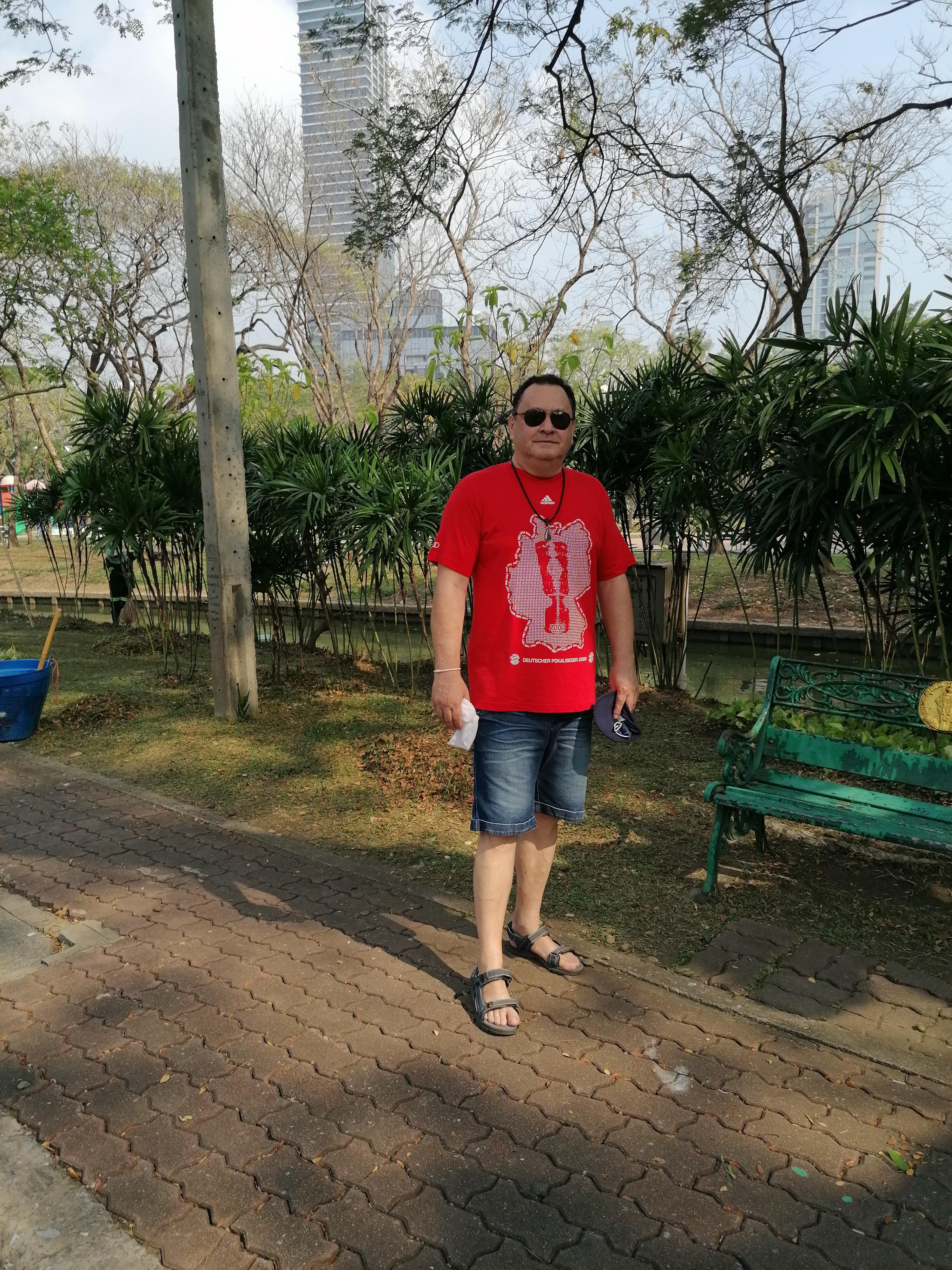 Im nahen Lumphini Park 