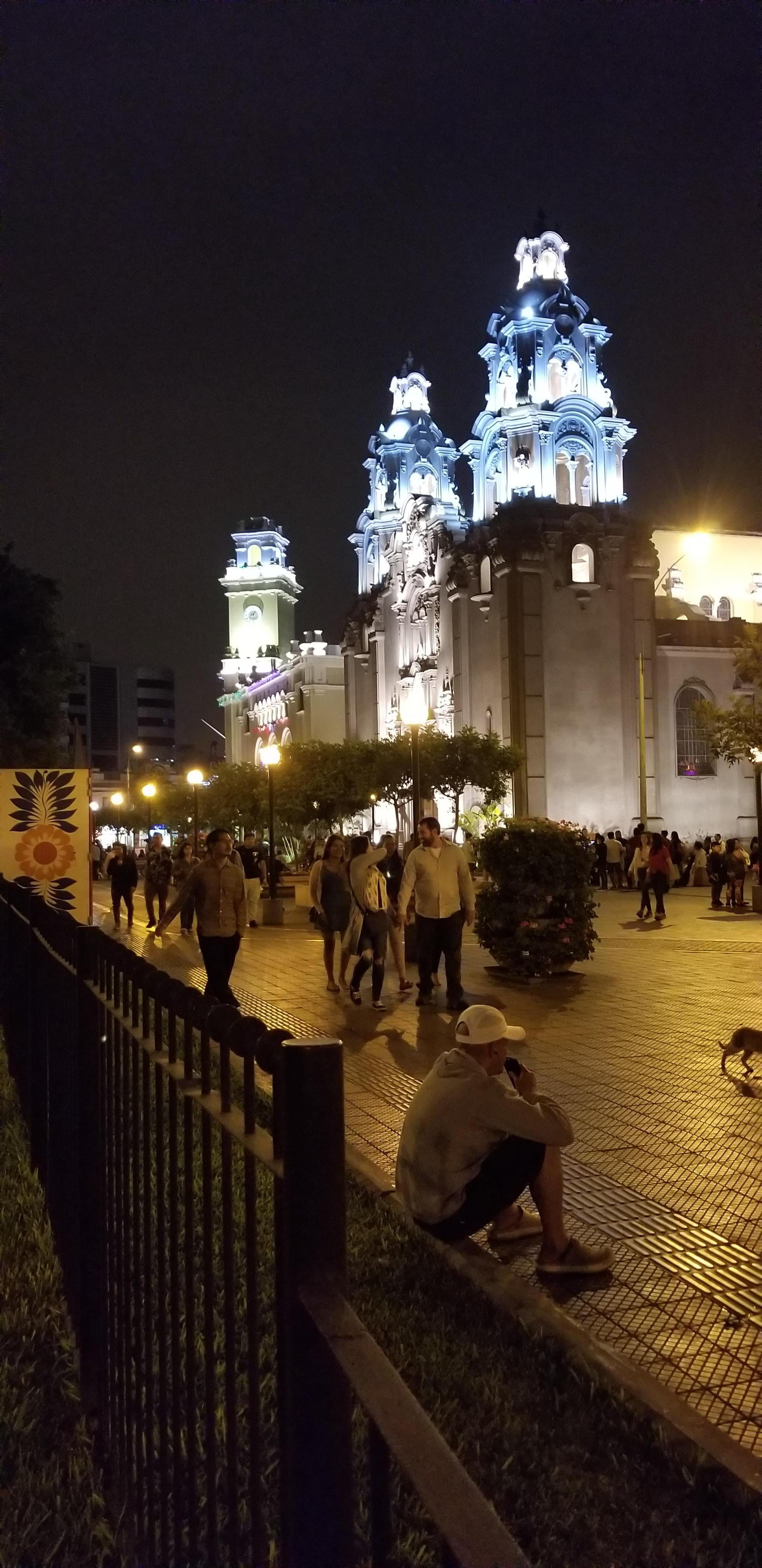 歩いて程近い、修道院