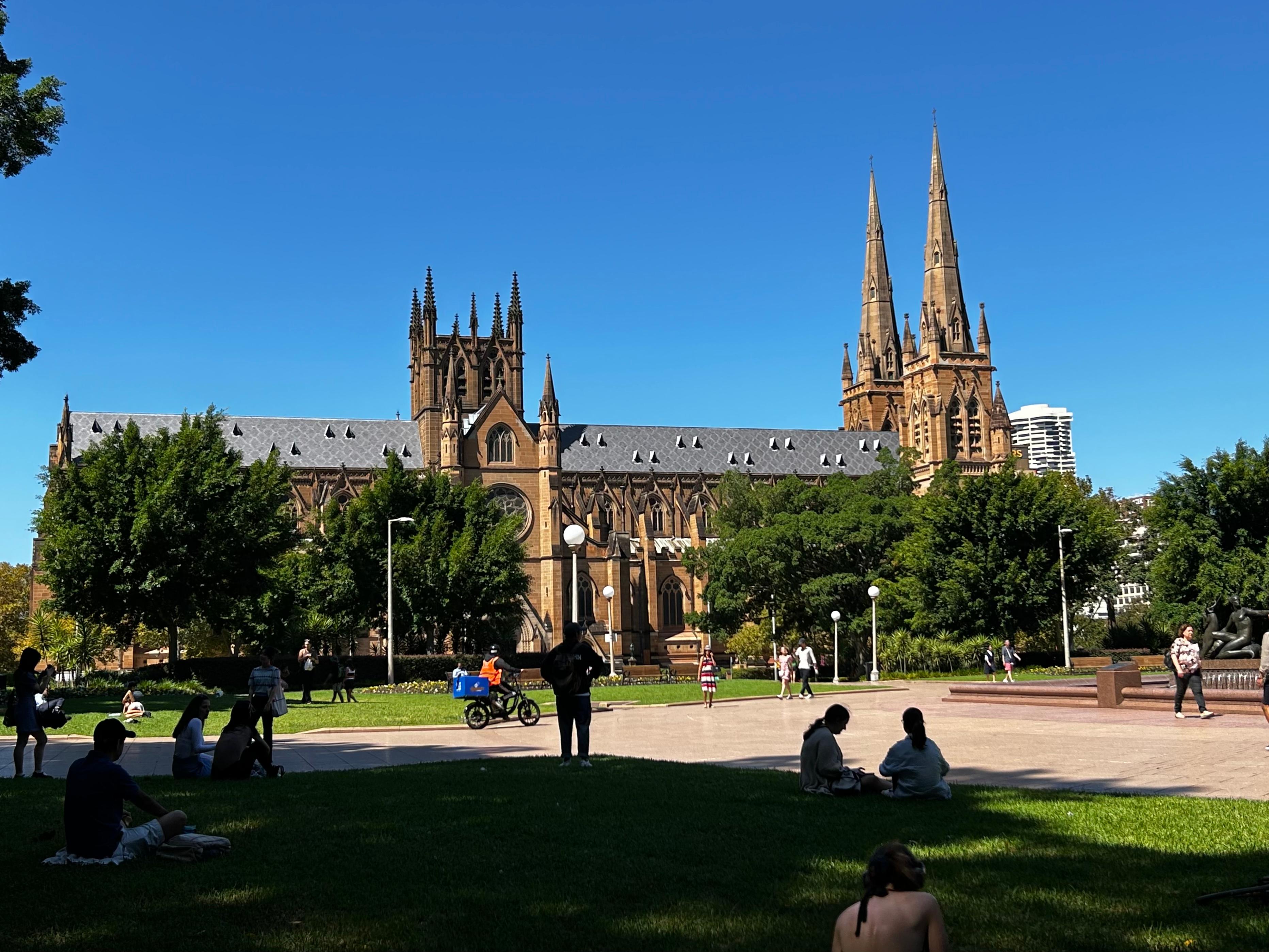 Cathedrale de Sydney et centre aquatique à 10 mn de l’hôtel Ibis