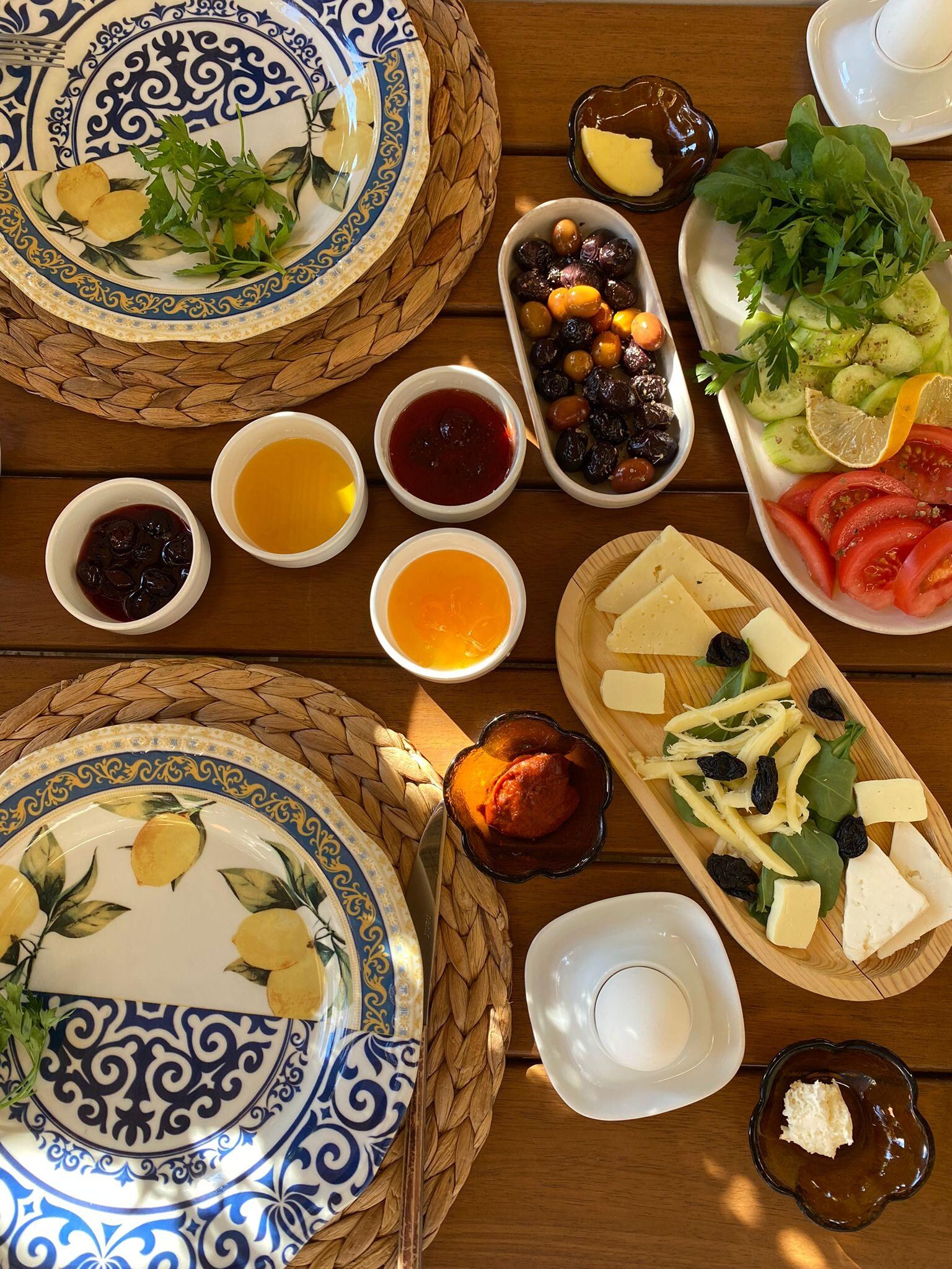 2 kişilik serpme sabah kahvaltısı