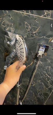 Water burst out of the pipe, unusable shower in their Business Double room on 6th Floor