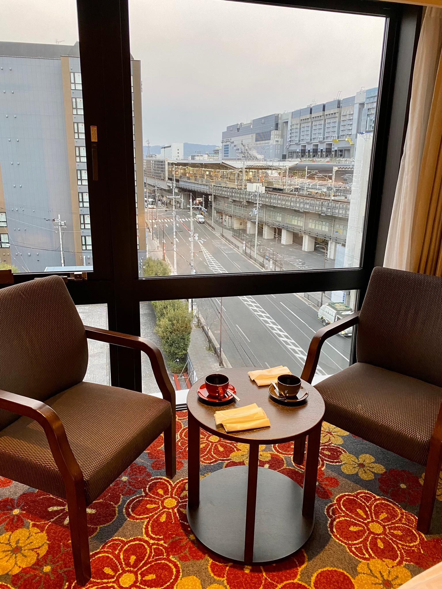 Imagine waking up to this beautiful view overlooking the shinkansen all day.