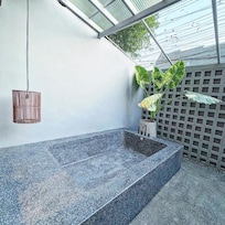 Like villa and strongly recommend using bubbles!!!!