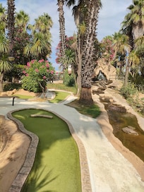 Mini golf
