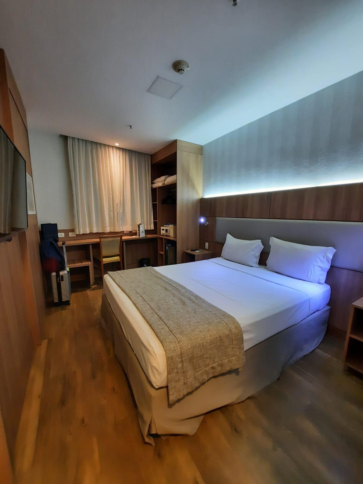 Quarto standard com cama de casal