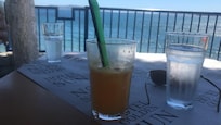 GemĂŒtliche Poolbar