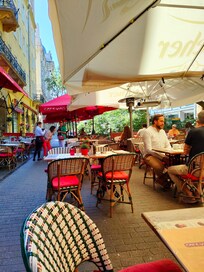 Nice cafe opened early